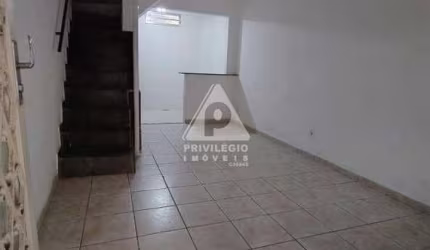Casa de vila à venda, 2 quartos, 2 banheiros, Flamengo - RIO DE JANEIRO/RJ