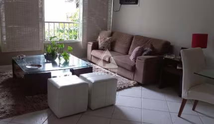 Apartamento de 3 quartos com dependência na Tijuca