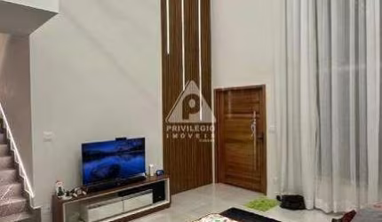 Casa Inteligente com 4 Quartos e Área Gourmet – Melhor Condomínio da Costa Verde