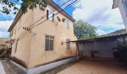 Apartamento condomínio em Cascadura