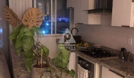 APARTAMENTO À VENDA COM 2 QUARTOS, 1 BANHEIRO NO PONTÕES DA BARRA