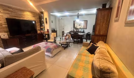 Apartamento reformado de 3 quartos com suite no Flamengo
