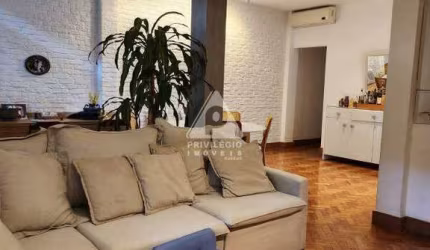 Privilégio Imóveis vende apto 03 quartos em rua arborizada e tranquila no Bairro Peixoto