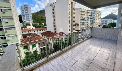 Excelente apartamento com 2 quartos, varanda e vaga a venda em Botafogo!