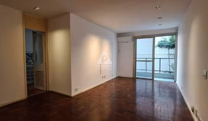 Apartamento à Venda, Sala e Quarto, Infraestrutura, Vaga na Escritura, Flamengo, Rio de Janeiro, RJ