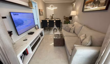 Apartamento decorado e mobiliado de 2 quartos com suíte, varanda gourmet e vaga