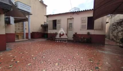 Casa Ampla e Independente na Taquara — 3 Quartos, Quintal Espaçoso e Localização Privilegiada!