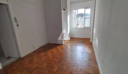 Sala e quarto, proximo do metro, 43M