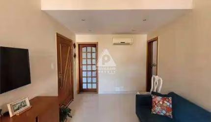 2 quartos, 2 banheiros, sala confortável e vista para o Cristo, sol da manha e portaria 24h, com play, salão de festas, portaria 24hs