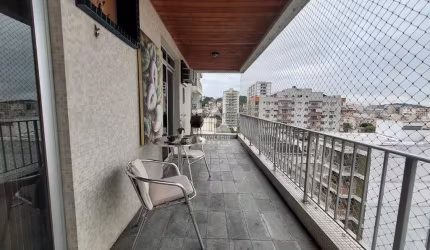 3 quartos com 1 suite, com 2 vagas