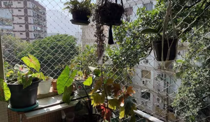 2 Qtos,Suite, DCE e 2 vagas na escitura em localização bucólica do Jardim Botanico