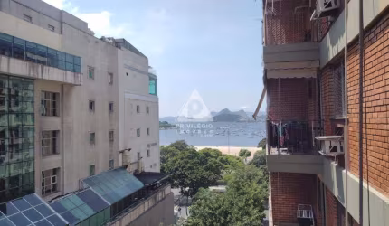 Apartamento a venda em Botafogo com 1 Quarto, varanda, sala espaçosa, 65m², vista enseada e vaga de garagem na escritura. Doc OK!