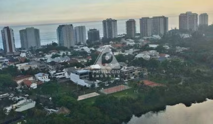 Apartamento com 1 quarto, vaga de garagem e vista mar na Barra da Tijuca