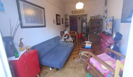 Apartamento 2 quartos com dependência completa a venda no Humaitá
