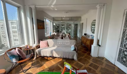 Apartamento á Venda Reformado 3qtos 1 suíte com vaga na escritura COPACABANA
