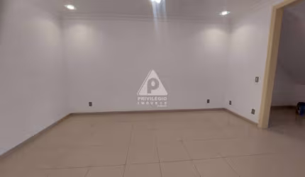 Casa de rua à venda, 2 quartos, 1 suíte, 1 vaga, Copacabana - RIO DE JANEIRO/RJ