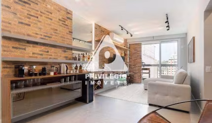 Apartamento todo Reformado em Copacabana
