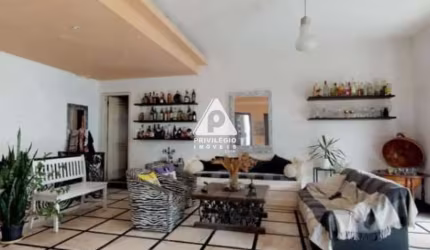 Cobertura à venda, 5 quartos, 1 suíte, 1 vaga, Leme - RIO DE JANEIRO/RJ