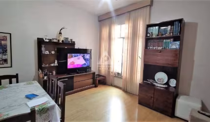 Apartamento com 3 Quartos e 2 banheiros à Venda, 110 m² por R$ 1.200.000