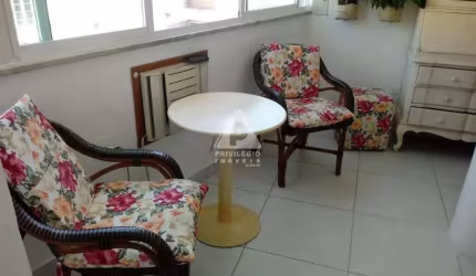 SALA QUARTO EM COPACABANA NA QUADRA DA PRAIA