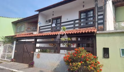 Casa em ótimo condomínio na Taquara !