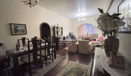 Apartamento em rua nobre, vista Cristo!!! 3 quartos e vaga