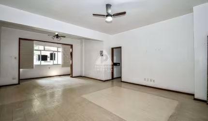 Leme próximo à praia amplo 3 quartos varanda interna, saida pra atlântica! Portaria 24 horas!!!