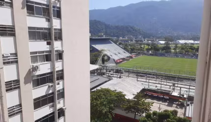 Apartamento de 3 quartos no leblon! 1 vaga, em frente ao clube do Flamengo! perto de praça, shopping, portaria 24 horas!!!