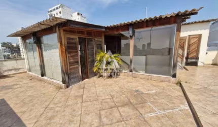 Cob duplex, 4 quartos sendo 2 suítes, closet, lavabo, cozinha, DCE, área externa e 1 vg escriturada.