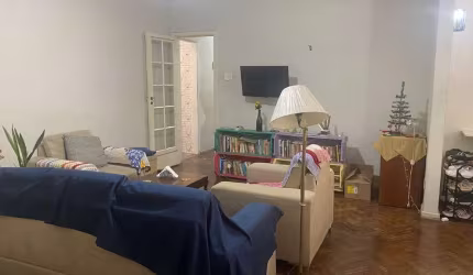 Apartamento 3 quartos,1 suite, 1 dependência,1 vaga, a 3 quadras da praia em Copacabana