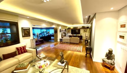 Espetacular apartamento na Cupertino Durão, Leblon. 4 suítes, uma master com walking closet e 3 vagas escrituradas. Um por andar.