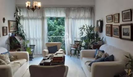 Apartmanto 4 quartos com 1 suite em rua charmosa da Lagoa
