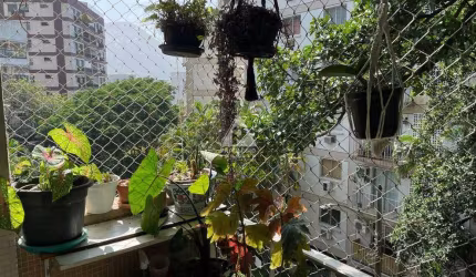 2 Qtos,Suite, DCE e 2 vagas na escitura em localização bucólica do Jardim Botanico