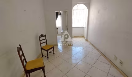 Apartamento com 2 Quartos à venda, 72m², Copacabana - RJ