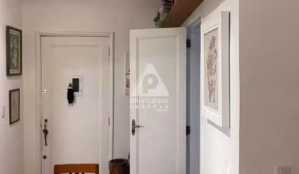 Andar alto/ frente. Conjugadão bem dividido, com 34 m²/ entrar e morar!!!!