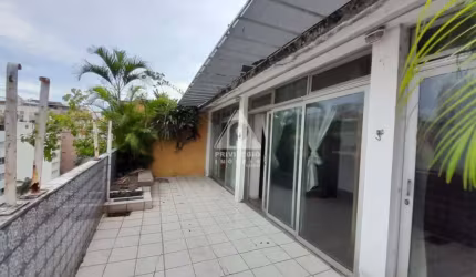 Cobertura com área externa no Flamengo
