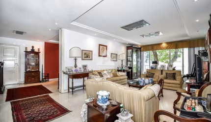 Apartamento com 180m2 - 3 suítes em Copacabana