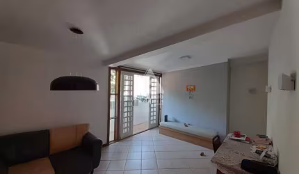 Ótima casa para uso comercial e residencial.