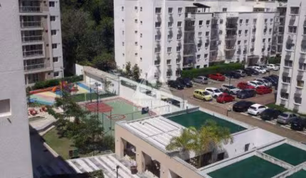 Apartamento de 3 quartos com vista para a área de lazer