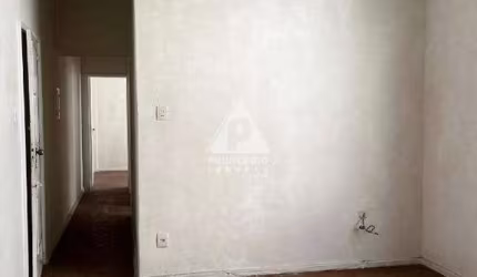 Apartamento de 2 quartos, com área de serviço. ACEITA FINANCIAMENTO