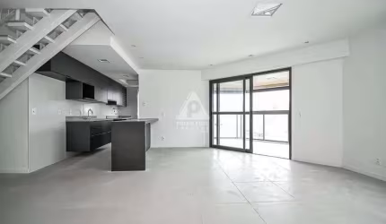 Excelente Cobertura Duplex de 4 quartos sendo 2 suítes, infraestrutura e vaga em Laranjeiras disponível para venda na Privilégio Imóveis