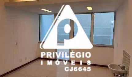 Sala comercial com vaga e área externa no Medical Center