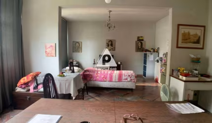 4 quartos 2 vagas em rua transversal de Botafogo