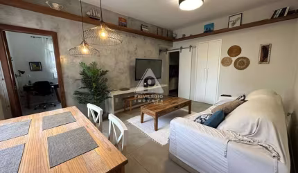 Apartamento reformado com 3 quartos sendo 1 suíte no Humaitá