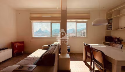 Apartamento à venda com 2 quartos, 71m², portaria 24H, playground, vaga