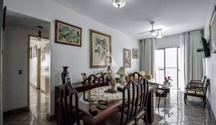 MARAVILHOSO DOIS QUARTOS COM LINDA VISTA PARA A LAGOA.
