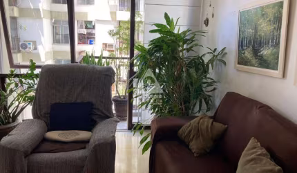 Em Botafogo! Excelente apartamento, de 3 quartos, sendo um suíte, em rua arborizada nobre!