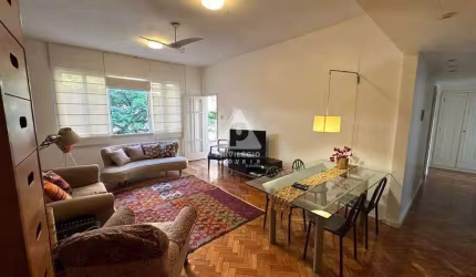 Apartamento à venda na Lagoa, 3 quartos (sendo 1 suíte), dependência completa, 1 vaga