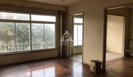 Apartamento à venda na Lagoa, 4 quartos (sendo 2 suítes), 2 vagas