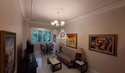 2Qts totalmente reformado Sala em 2 ambientes 2 Banheiros 132m2 Cozinha toda planejada Janelas antirruído Canadense
